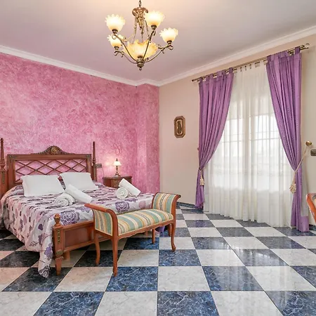Soraida Villa
